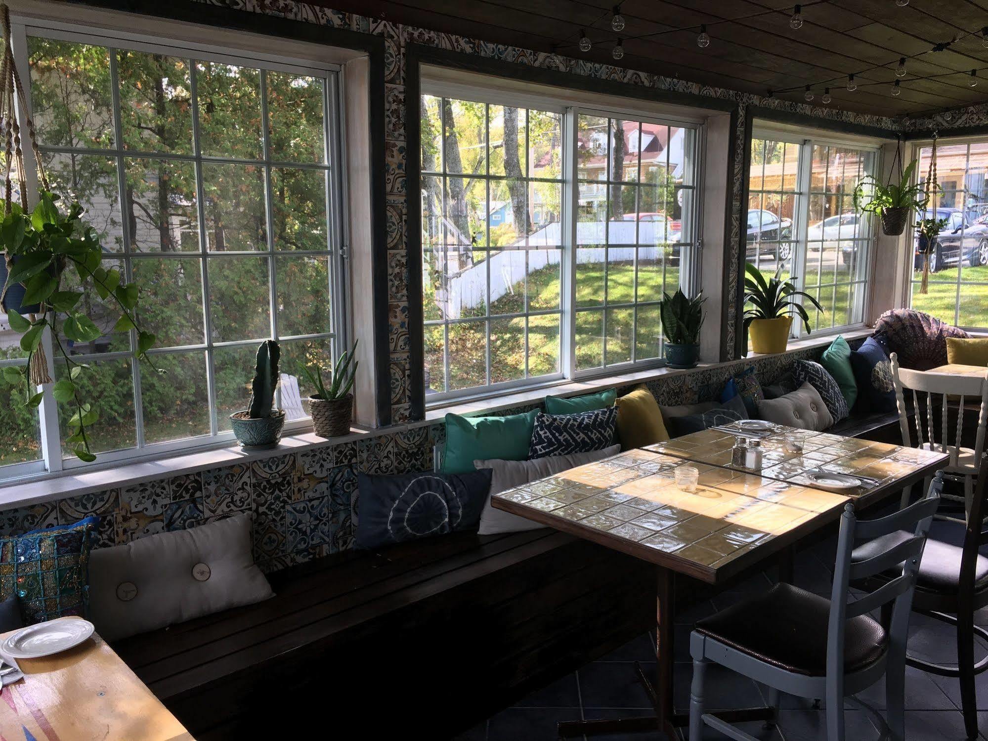 La Marmite Inn